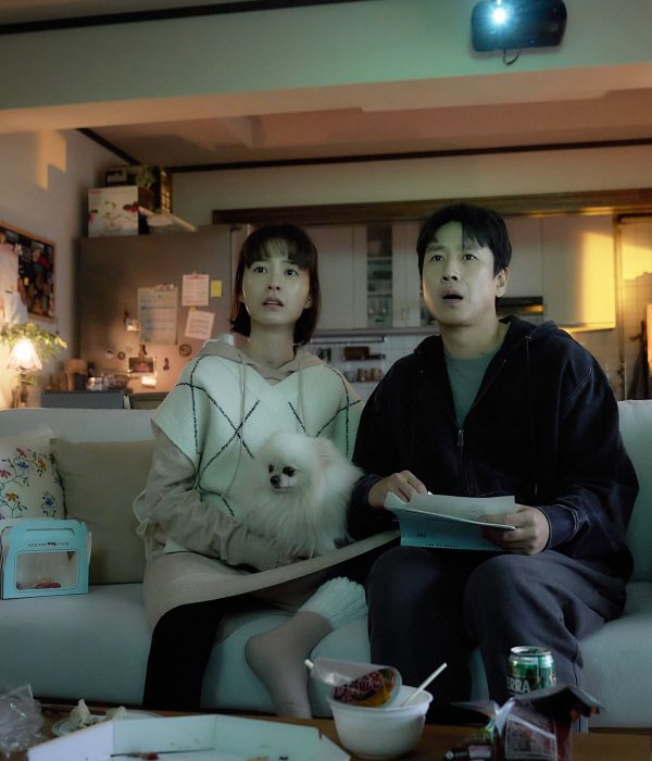 Lee Sun-kyun and Jung Yu-mi in SLEEP